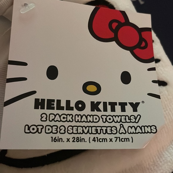 Hello Kitty Hand Towels - Picture 4 of 4
